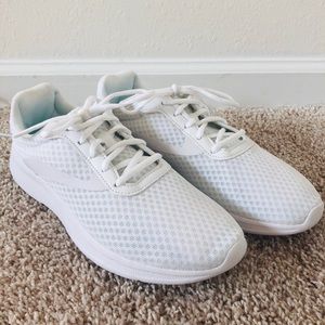 Athletic Works Women’s White Sneakers